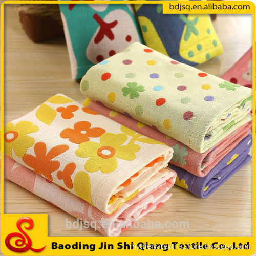 2015 new korea design 100% cotton yarn dyed with hook jacquard gauze face towel hand towel